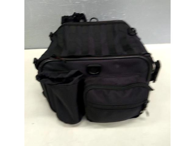 HenlyBegins
DH-717
Seatback BASIC
Size: S
Capacity: 20-26 L
