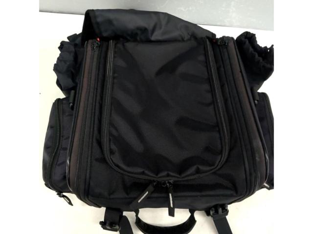 HenlyBegins
DH-717
Seatback BASIC
Size: S
Capacity: 20-26 L