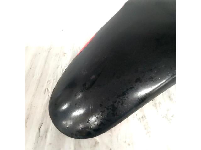 3メーカー不明フロントフェンダー