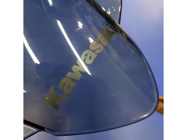 【KAWASAKI】56030-1778 純正スクリーン Ninja ZX-4RR(年式不明)外し