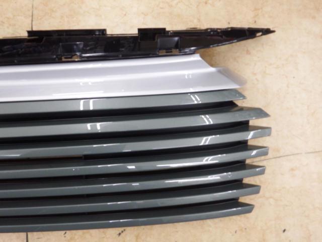 HONDA
Genuine front grille
Vu~ezeru
RV6
e:HEV
X
Remove late