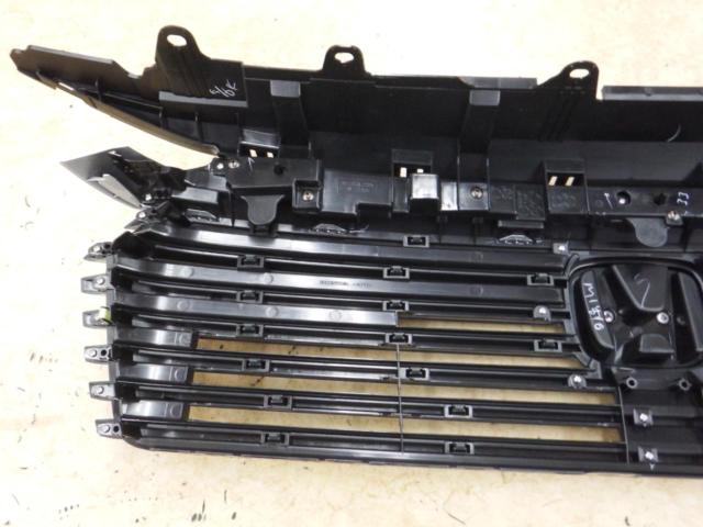HONDA
Genuine front grille
Vu~ezeru
RV6
e:HEV
X
Remove late
