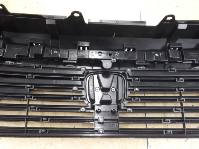 HONDA
Genuine front grille
Vu~ezeru
RV6
e:HEV
X
Remove late