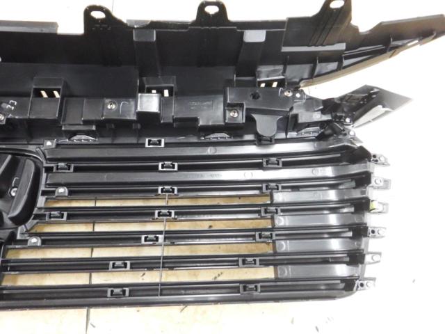 HONDA
Genuine front grille
Vu~ezeru
RV6
e:HEV
X
Remove late