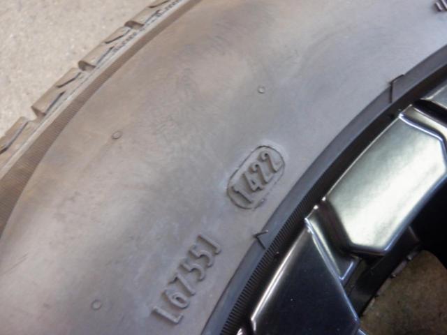 MARUKA
SERVICE (Marca Service)
M28
BULLET
+
PIRELLI (Pirelli)
PIRELLI
P8FS
SUV
※ There is no commercial tire
