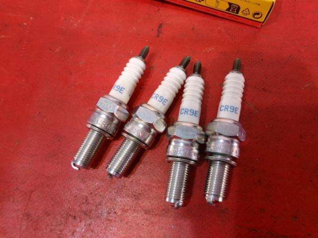 【NGK】 6263 CR9E スパークプラグ 4本セット 未使用品
