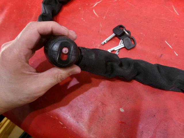 【メーカー不明】 チェーンロック 鍵3本付 全長約120cm