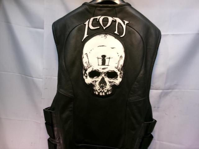 サイズ:S-M 【ICON】 REGULATOR VEST(レザーベスト)