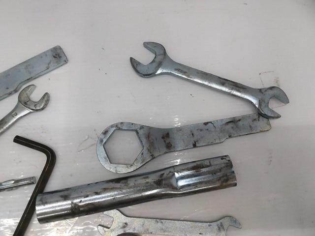 メーカー不明 車載工具