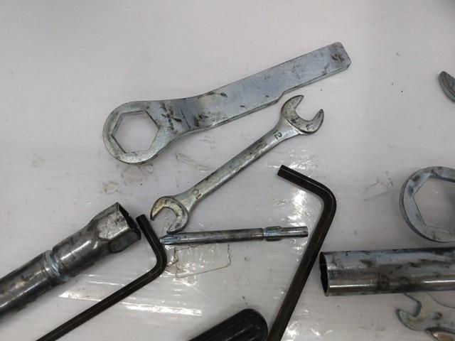 メーカー不明 車載工具