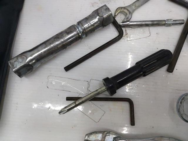 メーカー不明 車載工具