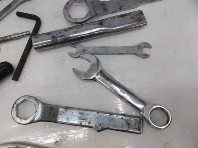 メーカー不明 車載工具