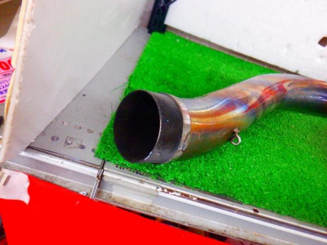 9メーカー不明 カーボン巻きマフラー
