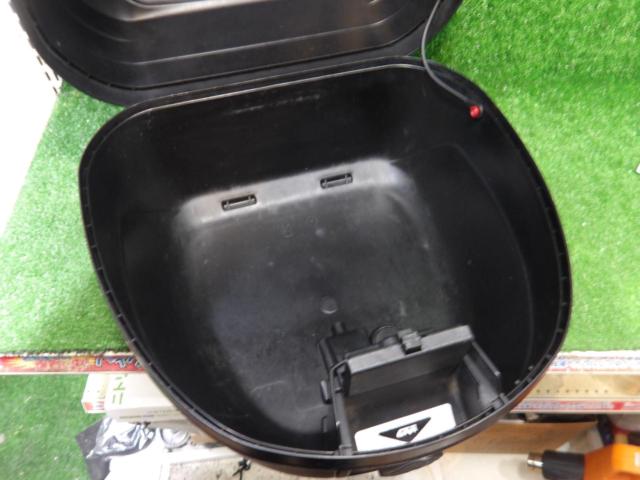 B27N2D【GIVI】モノロックトップケース