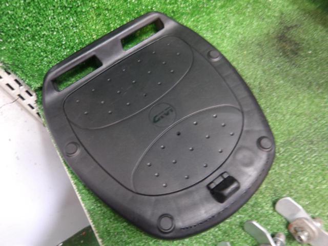 B27N2D【GIVI】モノロックトップケース