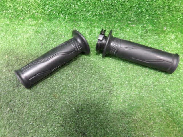 1N-MAX125(年式不明)【YAMAHA】純正グリップ&スロットルコーン