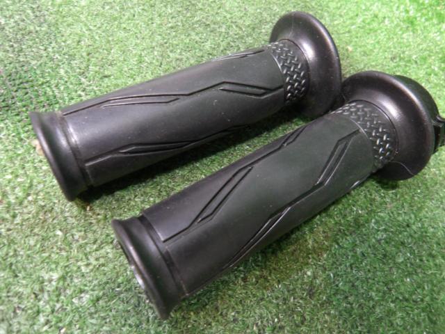 2N-MAX125(年式不明)【YAMAHA】純正グリップ&スロットルコーン