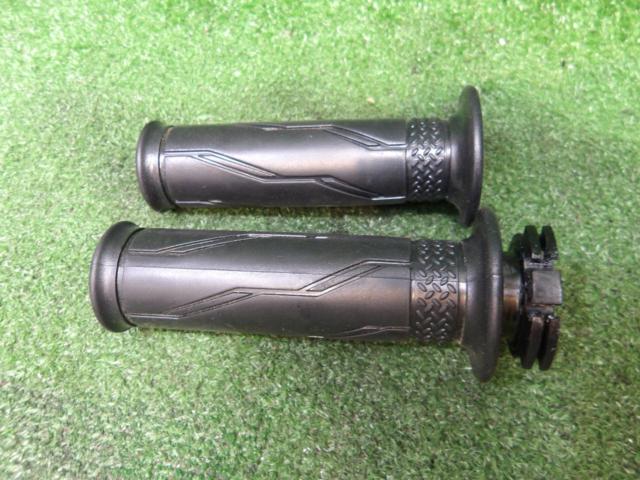 2N-MAX125(年式不明)【YAMAHA】純正グリップ&スロットルコーン