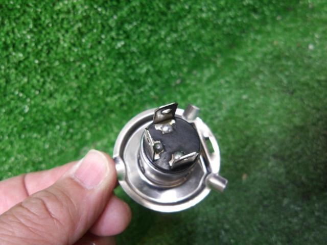 アクシスZ外し HS1【メーカー不明】LEDヘッドライトバルブ