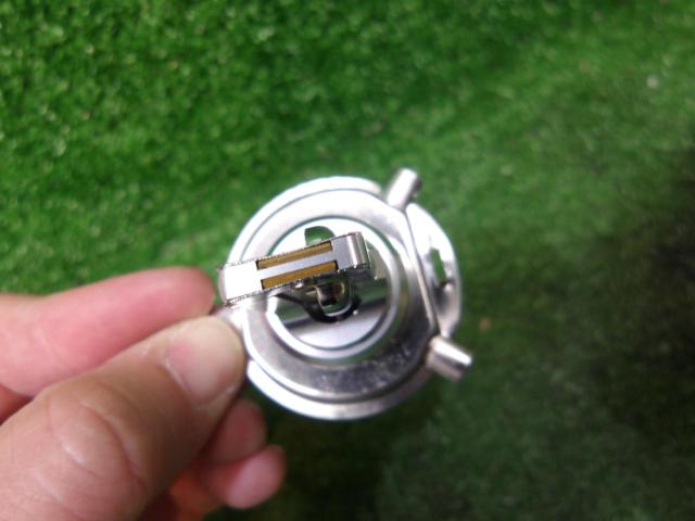 アクシスZ外し HS1【メーカー不明】LEDヘッドライトバルブ