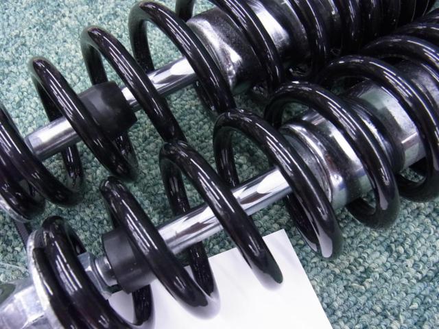 DAX125より取外し メーカー不明 リアショック 左右セット 上下穴径10mm 自由長315mm