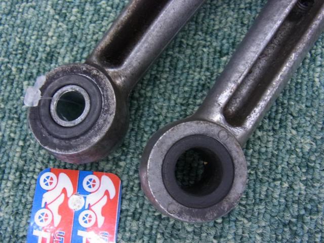 プレスカブ(AA01)より取外し 純正 リアショック