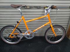 MIYATA APV-4301 PAVEA 20×1.50(406)インチ外装7段変速ミニベロサイクル オレンジ