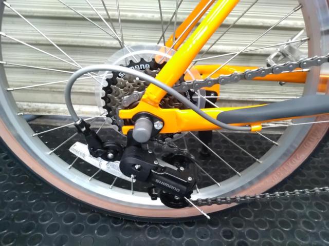 MIYATA APV-4301 PAVEA 20×1.50(406)インチ外装7段変速ミニベロサイクル オレンジ
