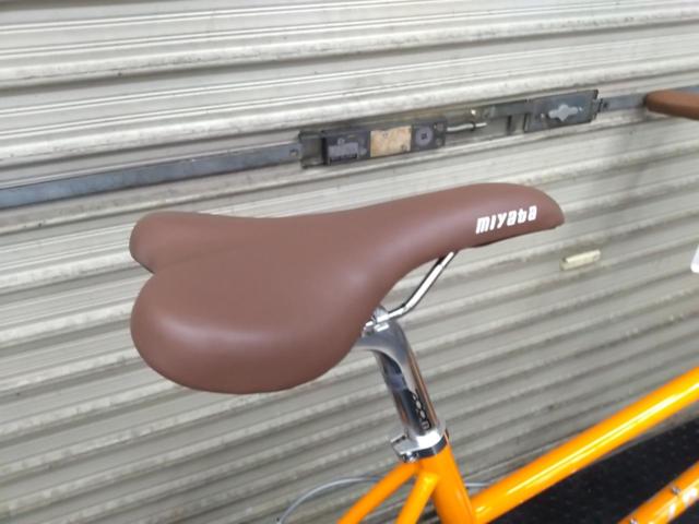 MIYATA APV-4301 PAVEA 20×1.50(406)インチ外装7段変速ミニベロサイクル オレンジ