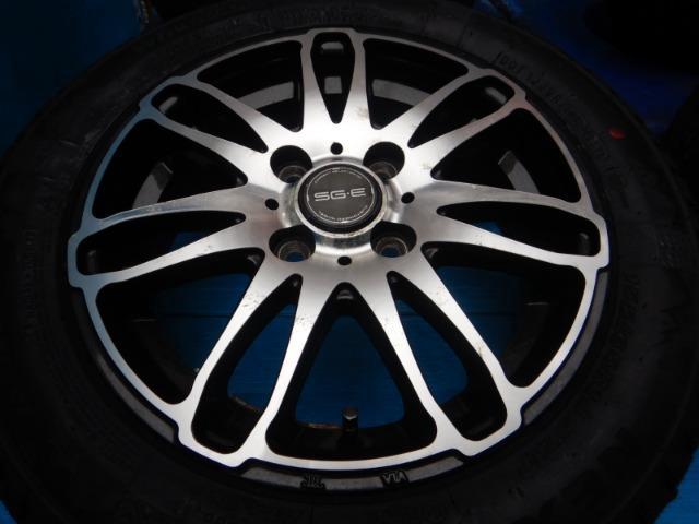 SG-E  + NEXEN（ﾈｸｾﾝ）/ROADSTONE ウインガードアイス2　軽自動車用　新品スタッドレスタイヤ付き！　NBOX、ルークス、タント、スペーシア、eKなどに♪