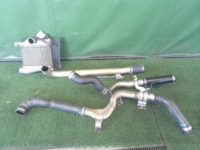 インタークーラー（NV350キャラバン） 純正パーツ インタークーラー 