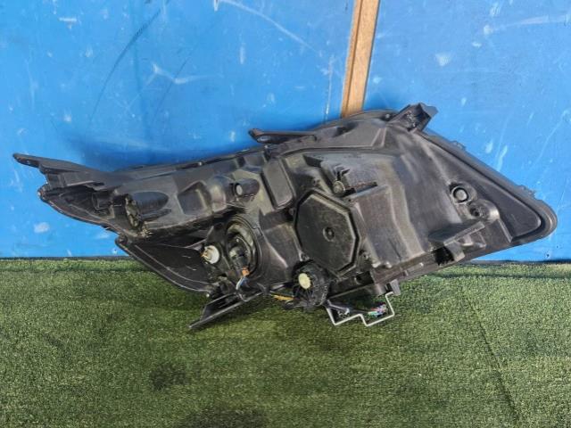 イチコ 28-229 左ヘッドランプASSY（ヴォクシー） 純正パーツ ヘッド 