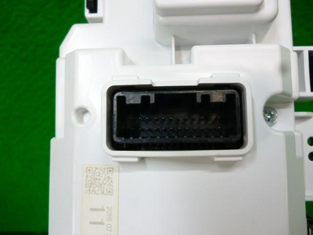 ヤザキ マルチモニター（ノア） 純正パーツ その他インダッシュモニター 83290-28011