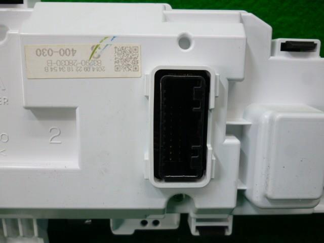 ヤザキ マルチモニター（ノア） 純正パーツ その他インダッシュモニター 83290-28030
