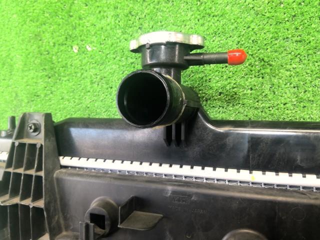  ラジエータ（セレナ） 純正パーツ ラジエター 21410-CY70C