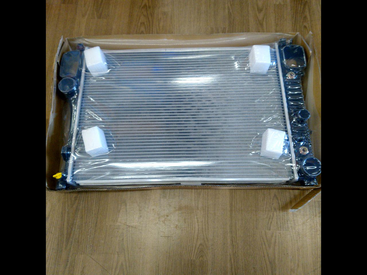 W221 Radiator 大幅値下げ!!!【メルセデスベンツ/W221】LIVOR RADIATOR ラジエーター | カー用品 冷却系 ラジエターの通販 | アップ ...