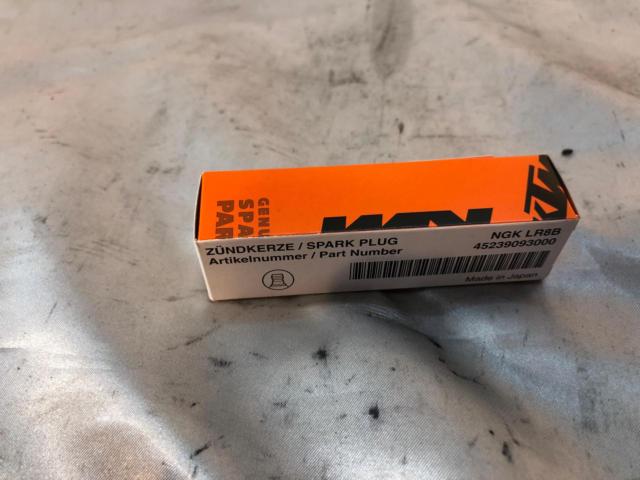 KTM純正 NGK LR8Bプラグ | 新古品 | アップガレージ ライダースナップス広島店 | バイク用品 電装品 プラグ(二輪)を通販で ...