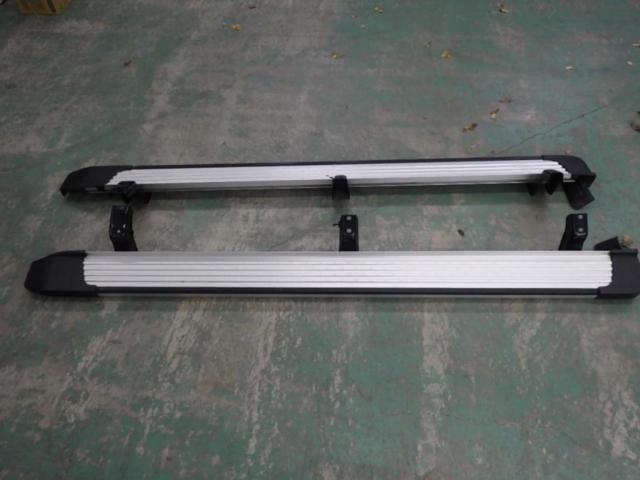 RX2310-5253 TOYOTA純正?ランニングボード 2分割