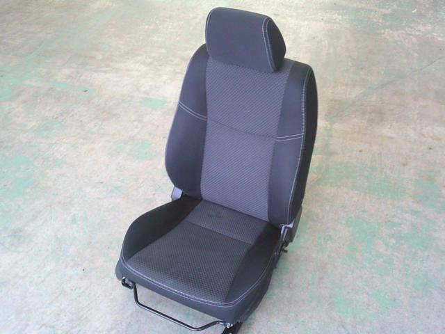 ZC72 スイフト純正リクライニングシート(運転席側)