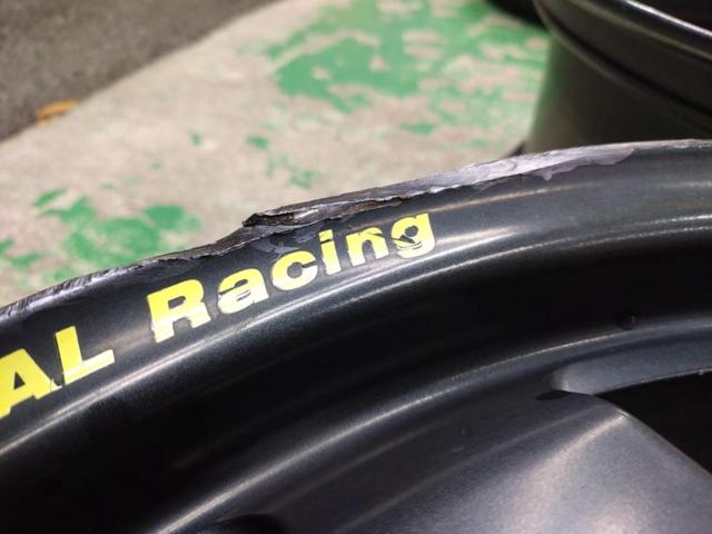 Real Racing R2 【鍛栄舎】REAL Racing R2 | 傷や汚れあり | アップガレージ 津店 | カー用品 アルミホイール 17インチホイールを通販で ...