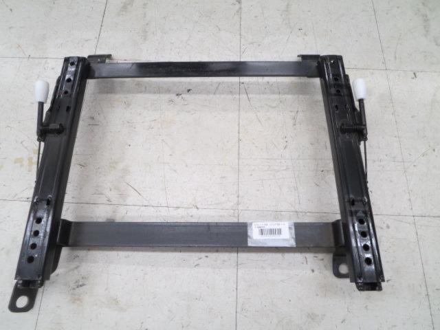 ไม่ทราบผู้ผลิต รางเบาะ Impreza GDB ไม่ทราบรายละเอียด