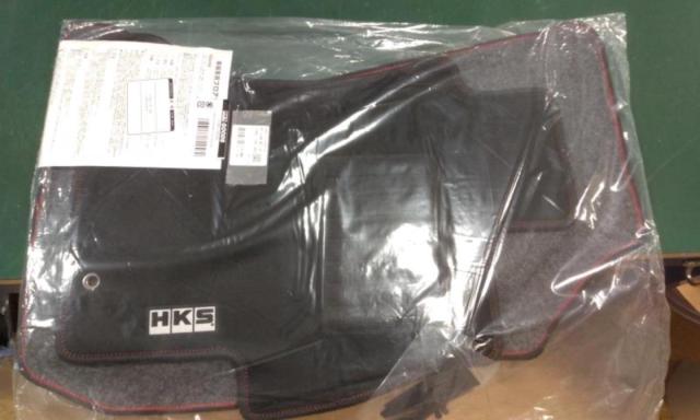 พรมปูพื้น HKS สำหรับ LEVORG 51007-AK283