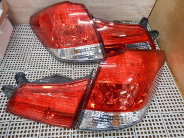 ☆ลดราคาลง☆ RX2303-1047 เลนส์ท้าย SUBARU แท้ จำนวน 1 เครื่อง