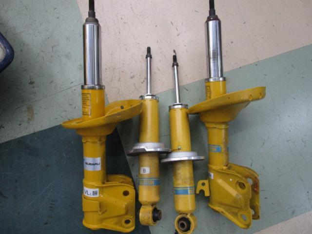 Subaru แท้ BILSTEIN Levorg โช้คอัพแท้