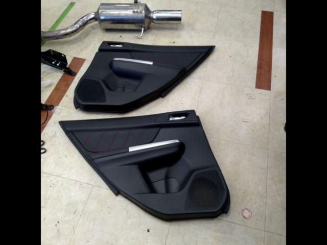 ☆ลดราคาเดือนเมษายน☆ แผงประตูภายในแท้ Subaru WRX/STI/VAB
