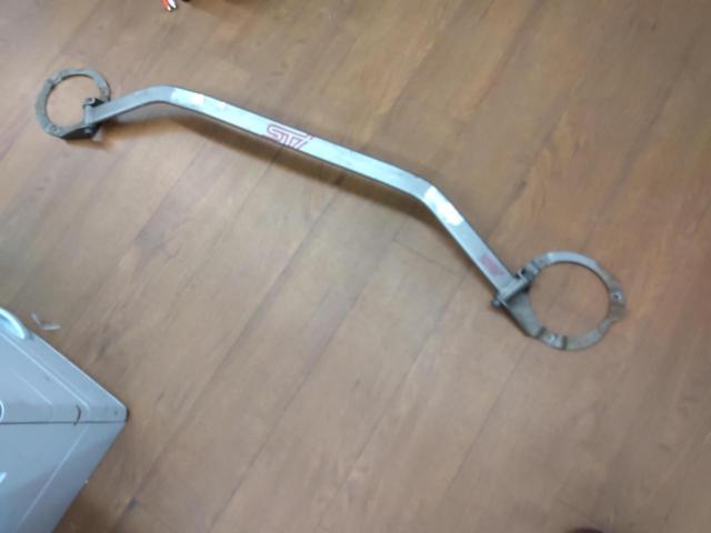 คานทาวเวอร์หน้า STi