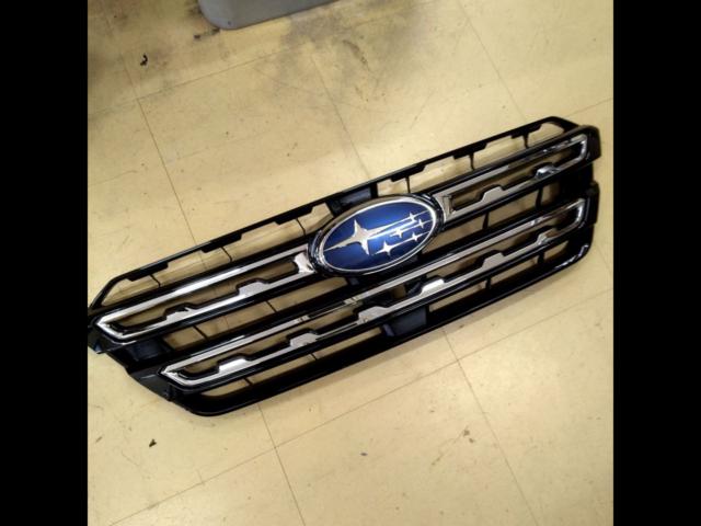 〇หมายเลขชิ้นส่วนกระจังหน้า Subaru Outback ของแท้: GG210-19490