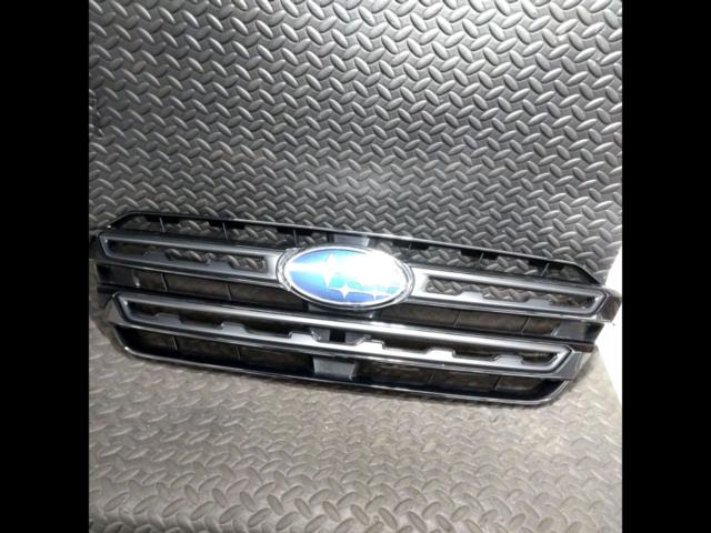 กระจังหน้า Legacy Outback/BT5 แท้ SUBARU