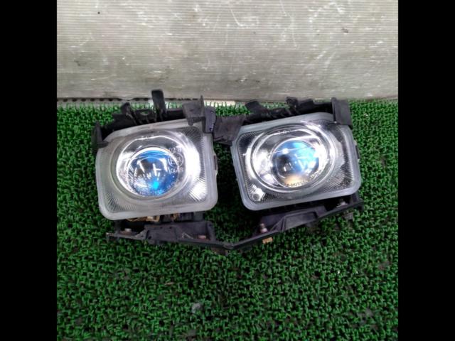 เลนส์ตัดหมอก SUBARU Legacy BP5/BL5 แท้ *ฝาข้างแตก 1 ข้าง ขายตามสภาพ.