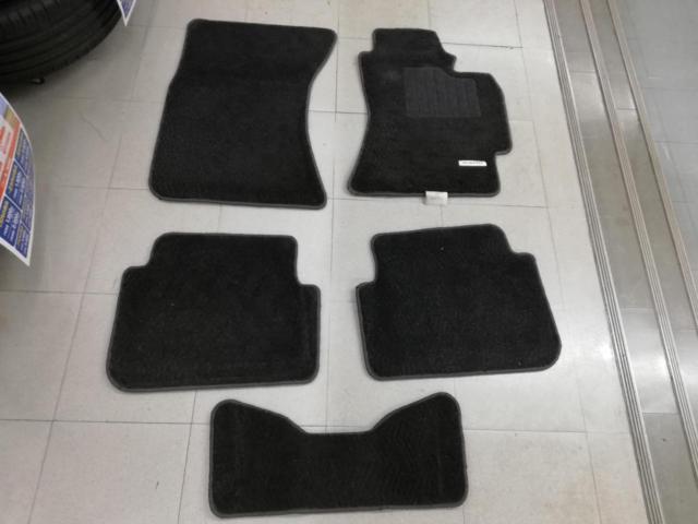 พรมปูพื้นแท้ Subaru Forester SH5